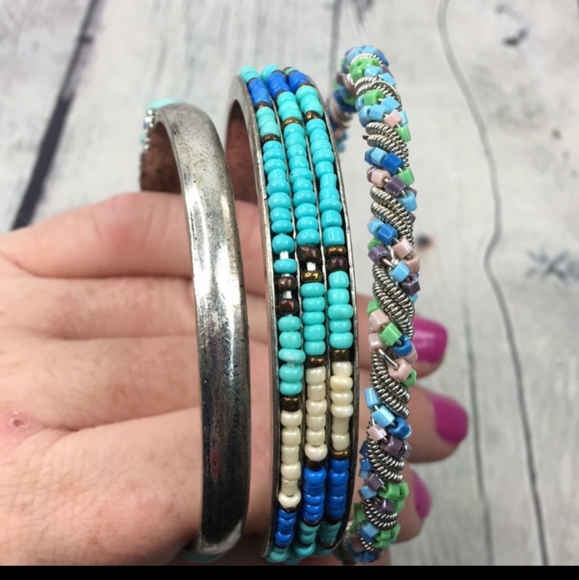 Bundle of 3 Southwestern  Beaded Bangle Bracelets - Picture 5 of 13